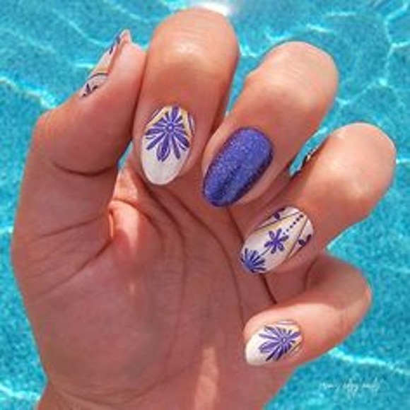 3 for $30 NWT Retired and Rare Color Street "Stay A Tile" Nail Polish Strips - Picture 10 of 12